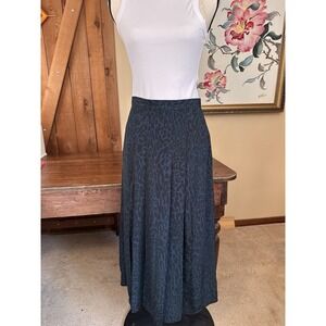 Topshop Animal Print Midi Skirt Sz 6 Two front slits show off the inside